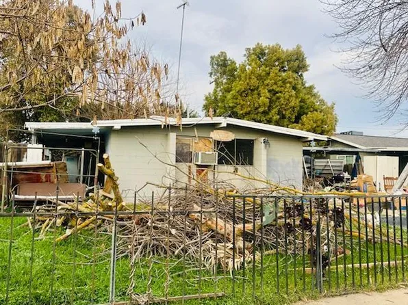 305 Peach Avenue, Exeter, CA 93221