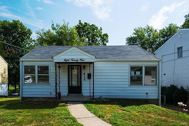 1st image of 824 Liggett Ave