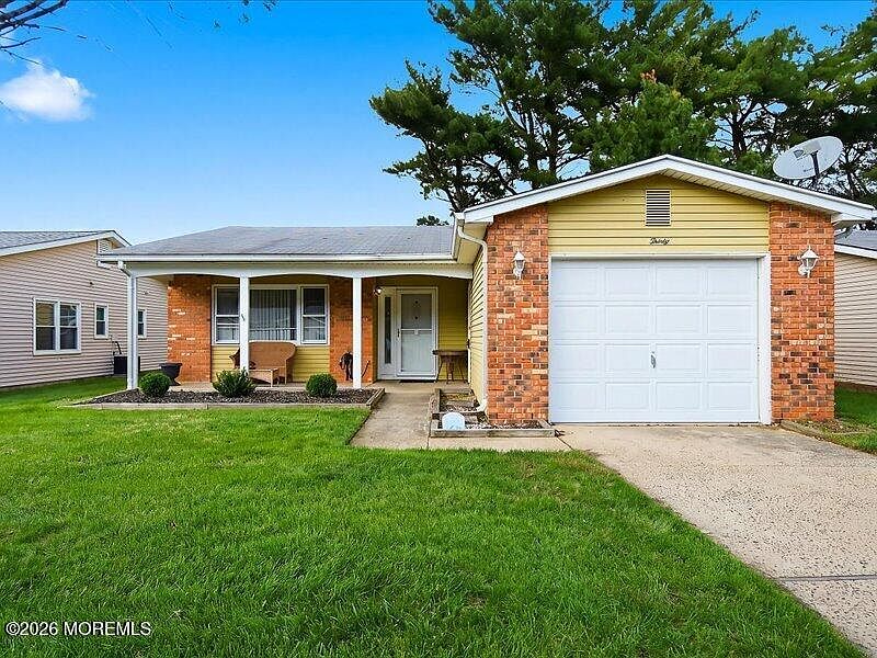 1st image of 30 Courtshire Drive