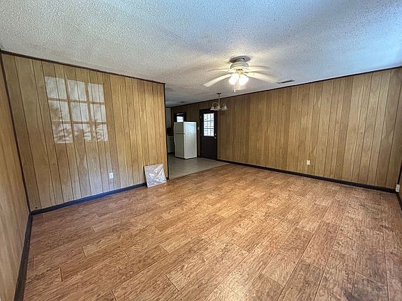 5th image of 12122 Boles Blvd