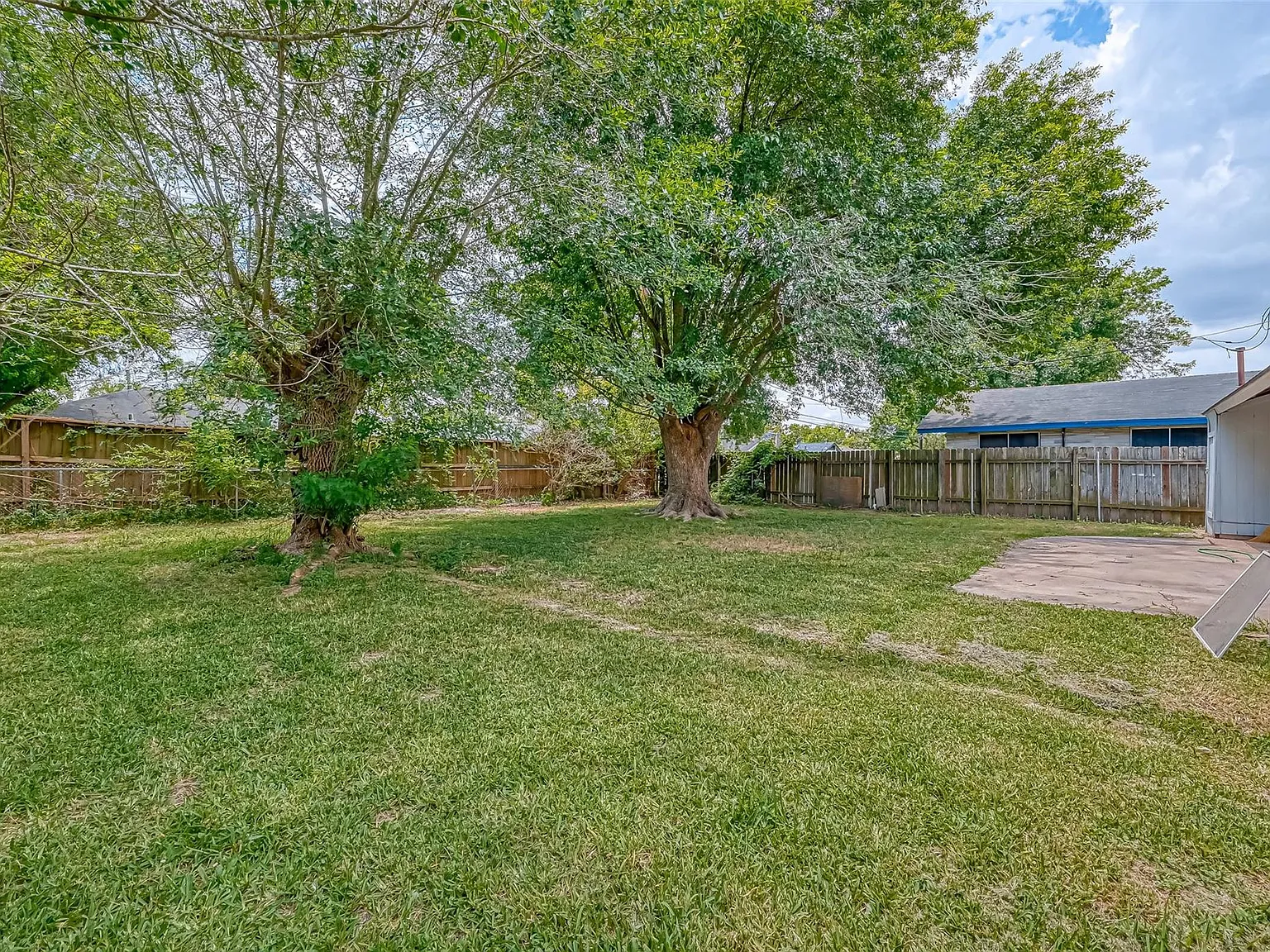 4 bed, 2.0 bath, 1101 sqft, $1,800 — Photo 4