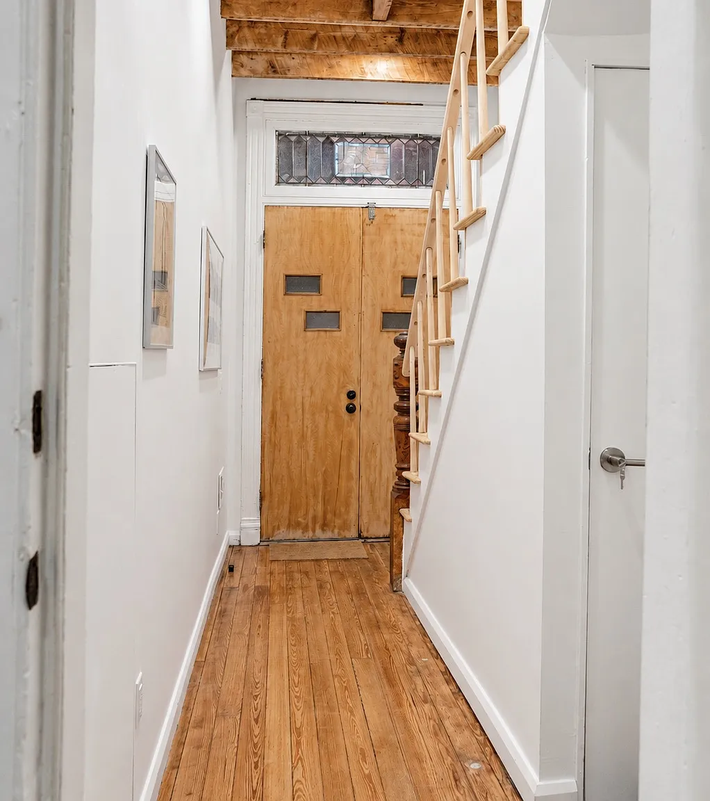 2 bed, 1115 sqft, $2,200 — Photo 2