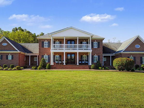 564 Somerset Dr, Paris, TN 38242