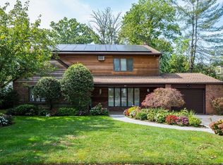 12 Hartley Rd, Great Neck, NY 11023