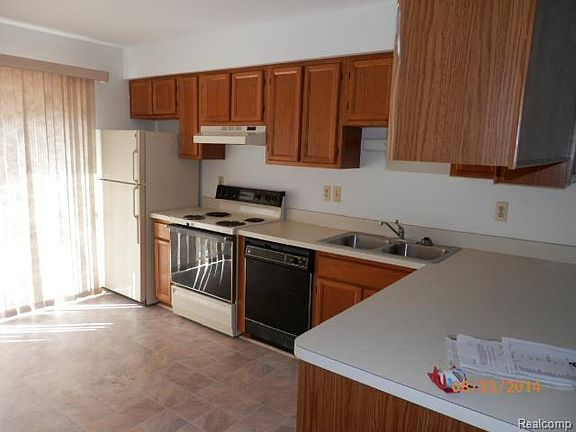 2nd image of 33125 Woodworth Ct