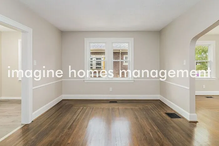 1735 Avonlea Ave — Photo 5