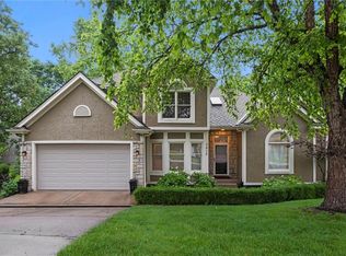 7812 Deer Run, Parkville, MO 64152
