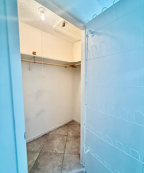 223 N Adelle Ave — Photo 15