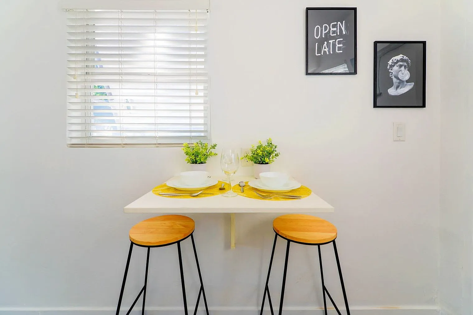Studio, 1.0 bath, 398 sqft, $1,932 — Photo 4