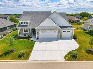 7833 Williamsburg Ct, Bristol, WI 53104