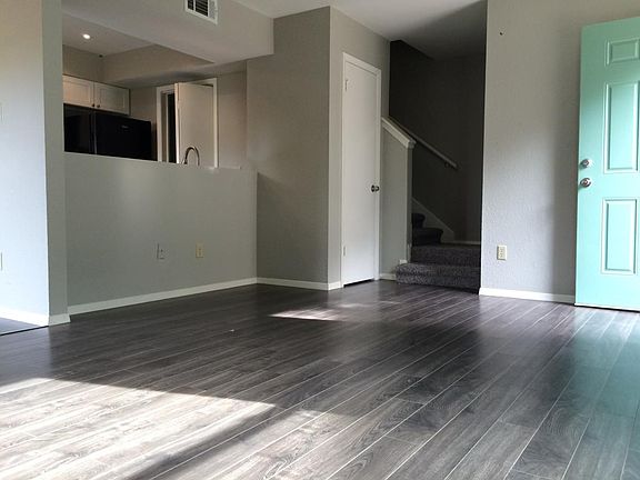 3rd image of 6003 Cougar Dr