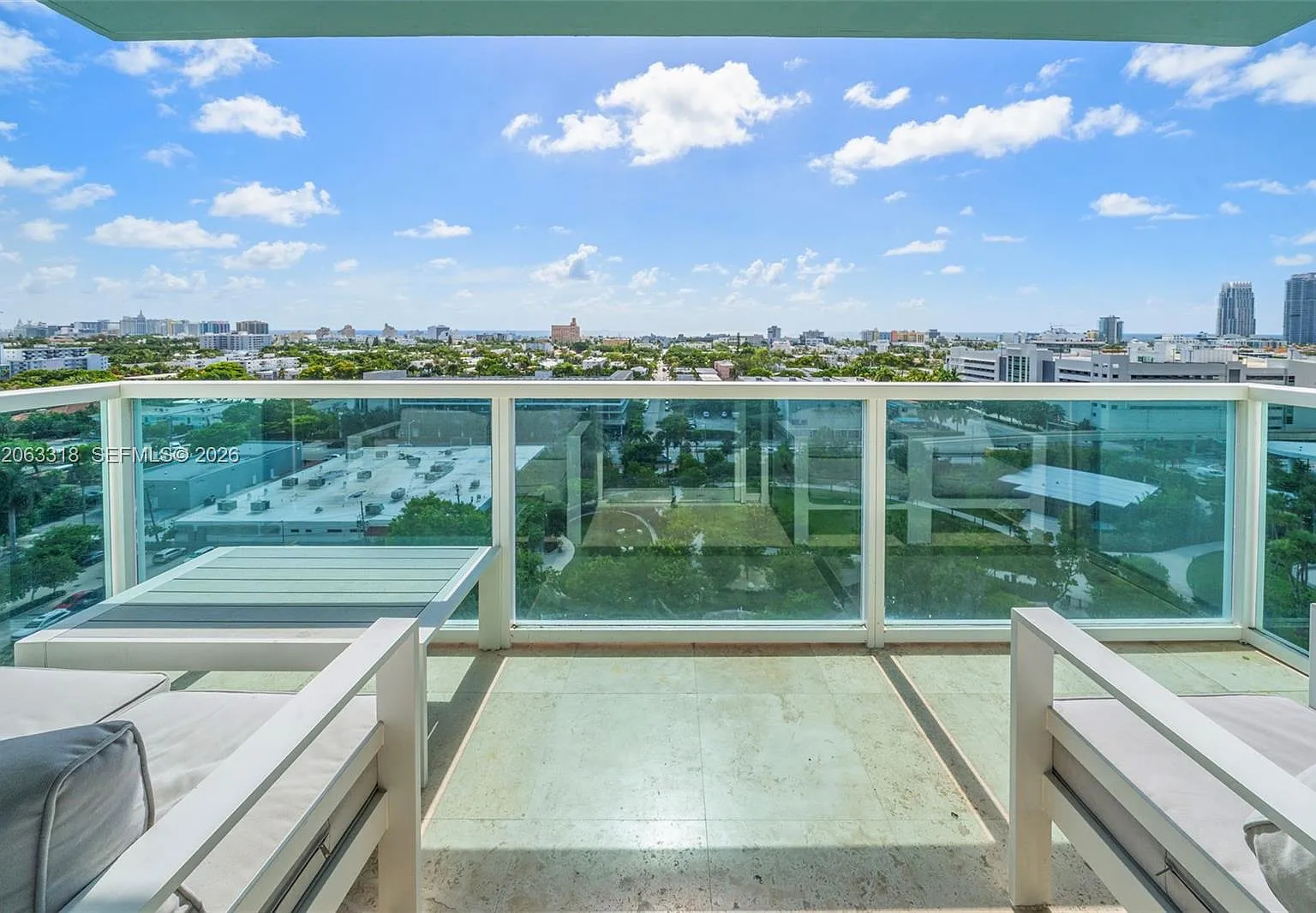 The Floridian Condo — Photo 1