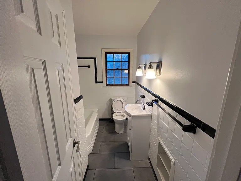 3052 Kendale Dr — Photo 7