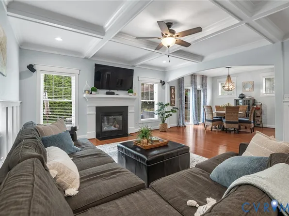 3718 Wivenhall Dr, Midlothian, VA 23112