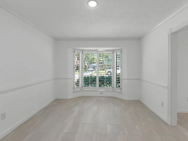 8011 Liberty Elm Ct — Photo 6