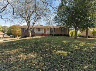 104 Meadowvue Dr, Hendersonville, TN 37075