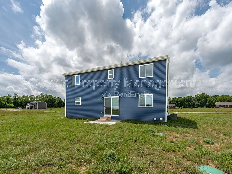 48265 Silver Oaks W — Photo 23