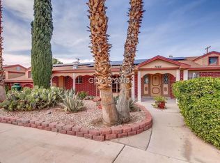 7465 Ullom Dr, Las Vegas, NV 89139