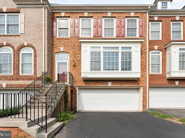 4590 Barringer Pl, Fairfax, VA 22030