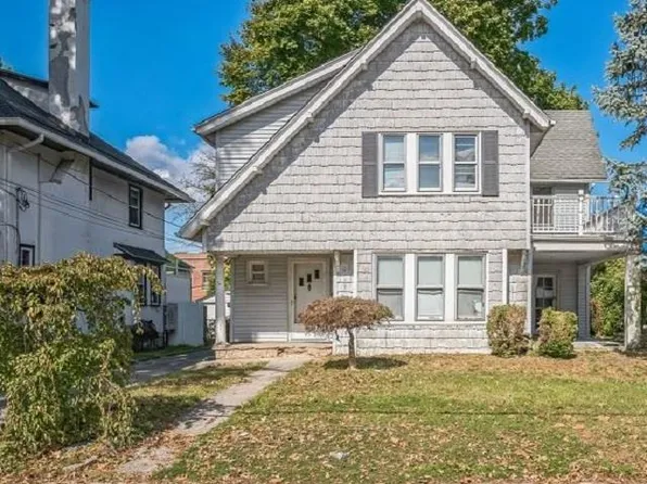28 Trenton Avenue, White Plains, NY 10606