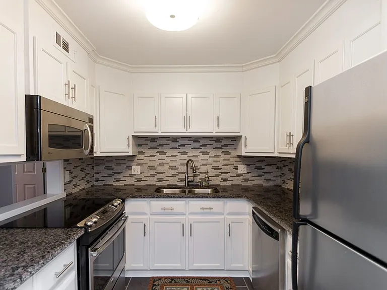 140 Lake Concord Rd NE #B4 — Photo 7
