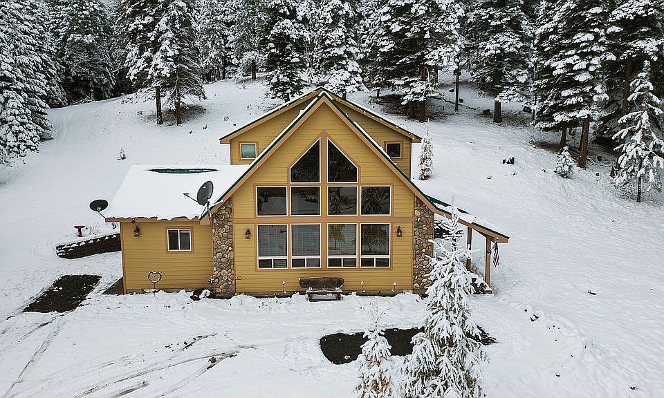 Front view from the driveway