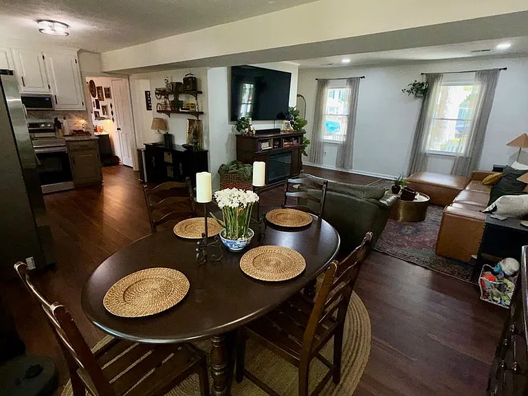 14305 Penrith Ln — Photo 10