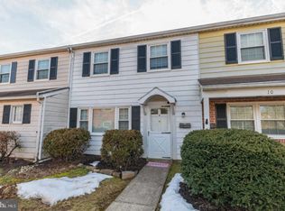 9 Stonegate Vlg, Quakertown, PA 18951