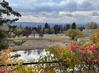 369 Rocky Vista Park NW #1A, Calgary, AB T3G5K7