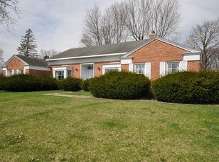 7180 Maple Ln, Hartford, WI 53027