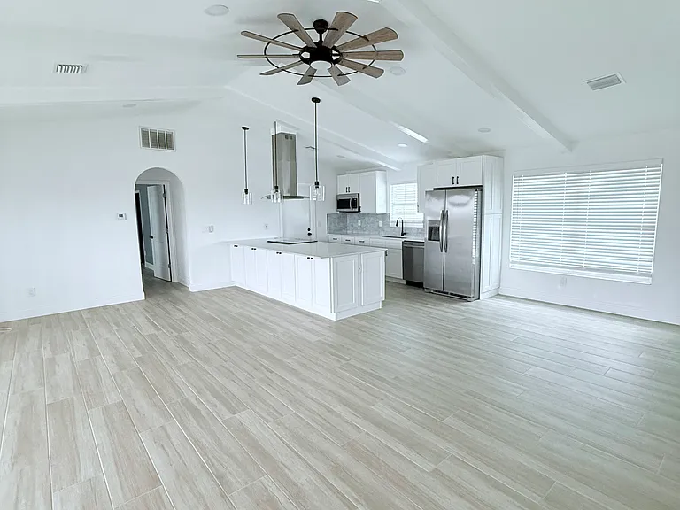 8 Rivocean Dr — Photo 3