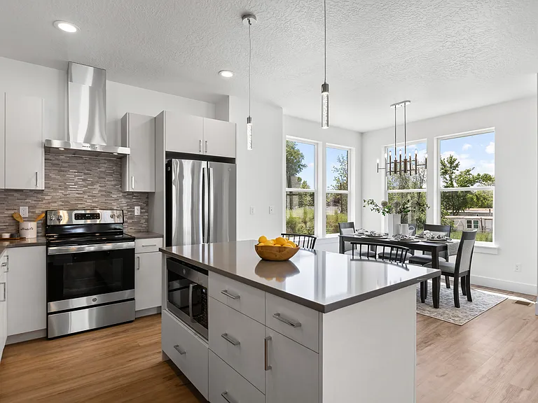 509 E Violets Cove Ln — Photo 10