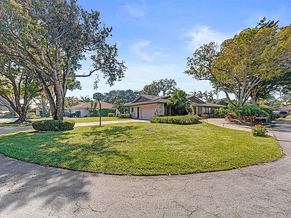 2nd image of 9600 Conch Shell Manor