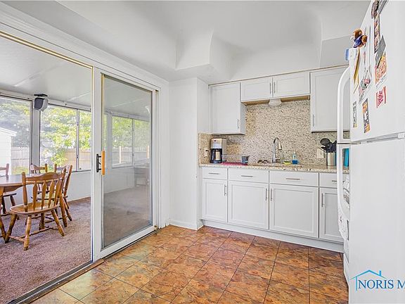 5th image of 4807 298th St
