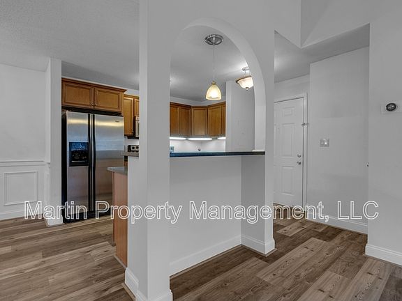 3rd image of 300 Brookside Dr Unit E-1