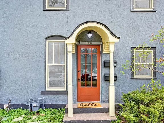 door to Upper North and Upper South apartments