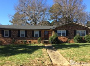 1201 Squirrel Hill Rd, Charlotte, NC 28213