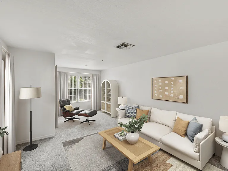 West Pointe Villas Apartment Homes — Photo 15