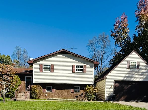 2322 W Woods Ct