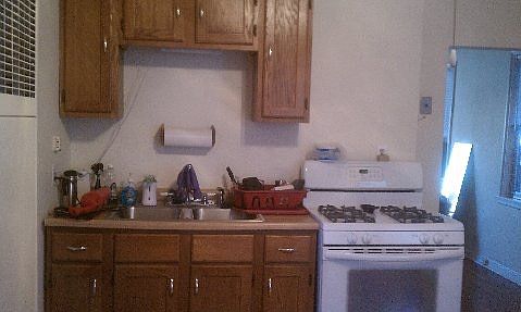 3rd image of 1618 W Ontario St #2