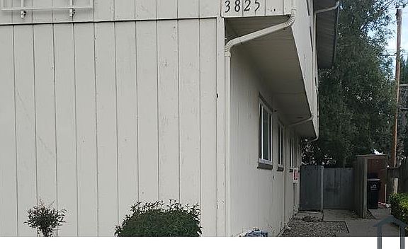 2nd image of 3825 Barker Dr #1