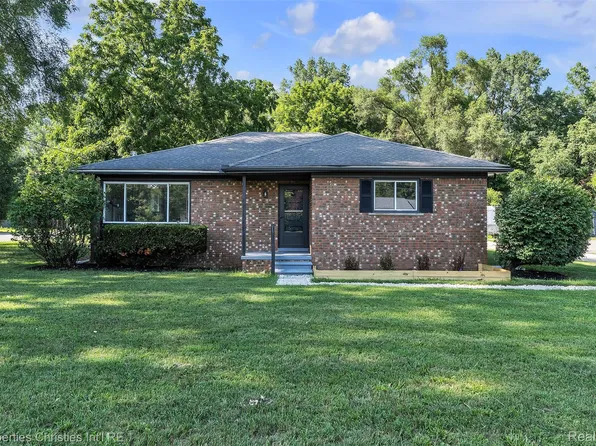 32652 Cadillac St, Farmington Hills, MI 48336