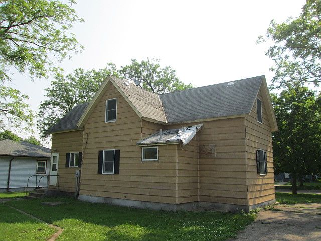 1st image of 911 5th St N