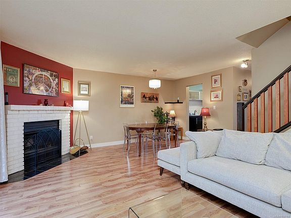 5th image of 379 Wale Rd #4