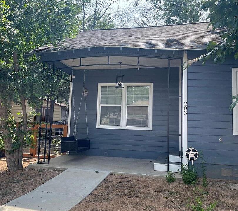 1st image of 203 REGENT