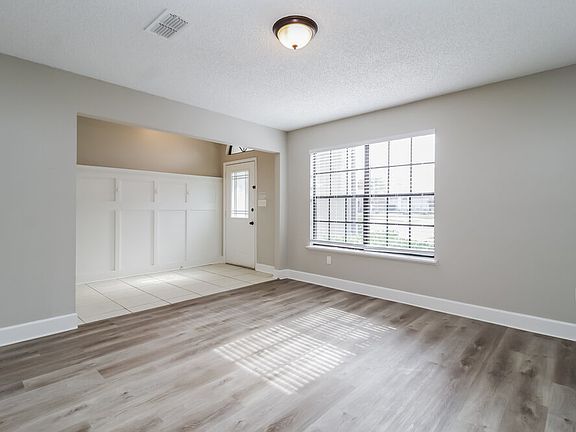 3rd image of 1670 Cracker Creek Ct