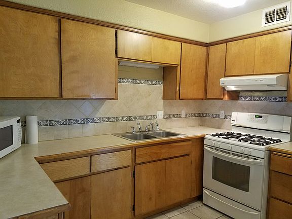 4th image of 217 Cherry Ave