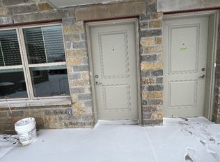 800 W Layton Ave #846, Milwaukee, WI 53221
