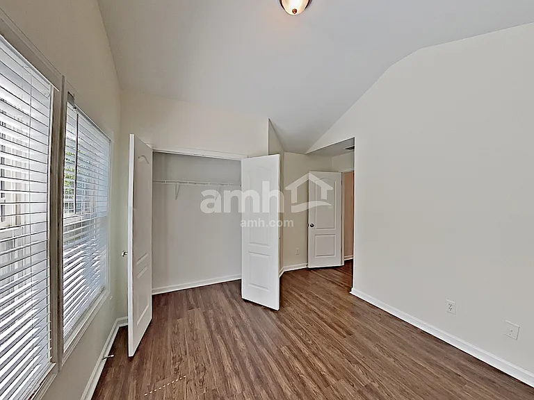 208 Harmony Lake Dr — Photo 18