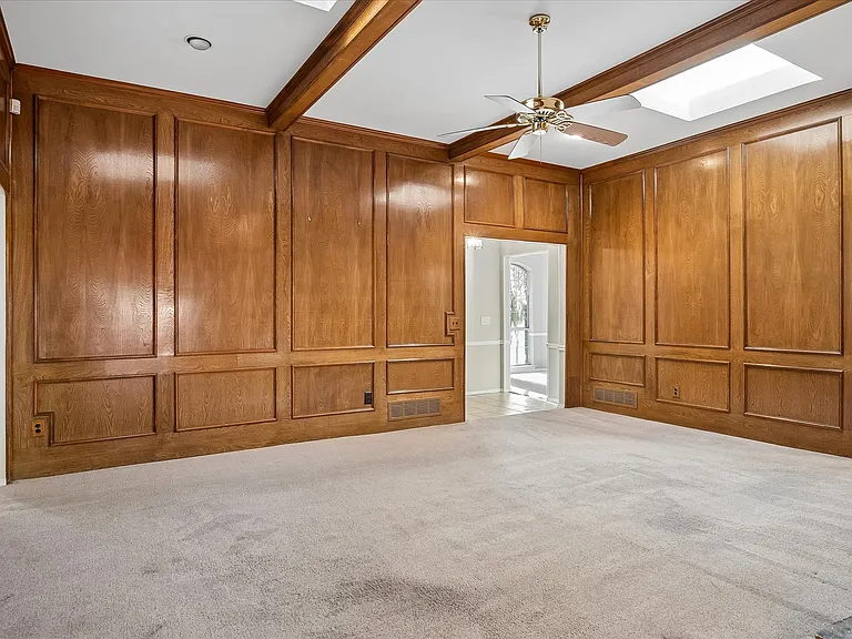 2201 Pendleton Ln — Photo 5